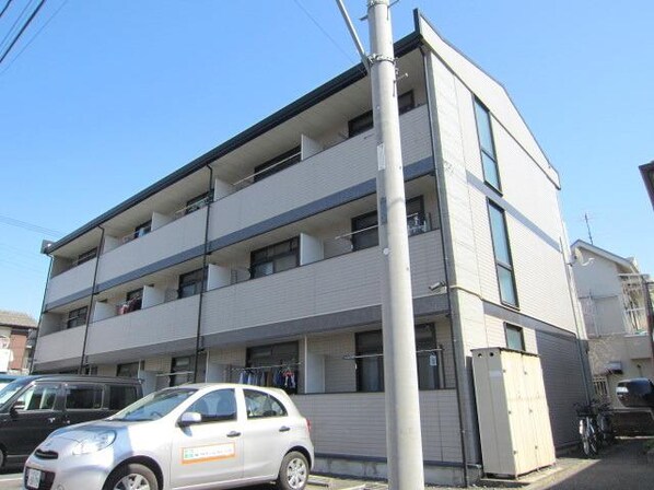 レオパレスメイプルの物件外観写真